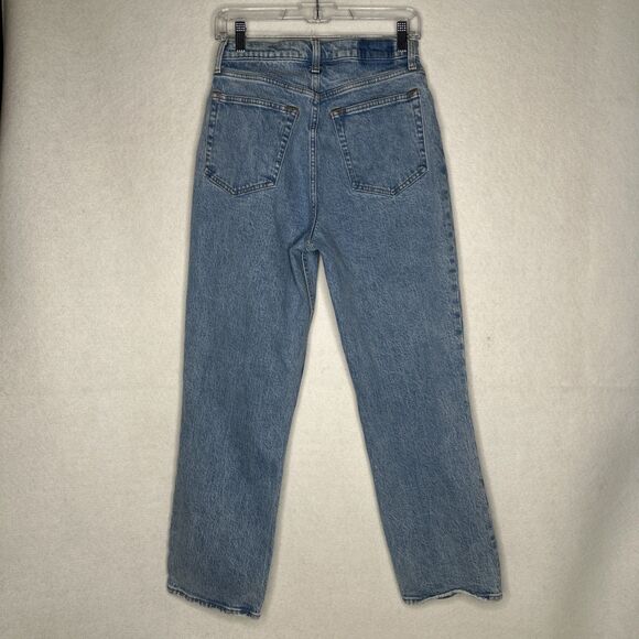 Abercrombie & Fitch Curve Love High Rise 90s Relaxed Jeans Size 29/8 Light Wash - Picture 5 of 9
